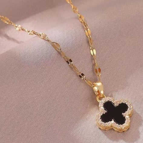 Collar Trébol - Negro (incluye caja de regalo)